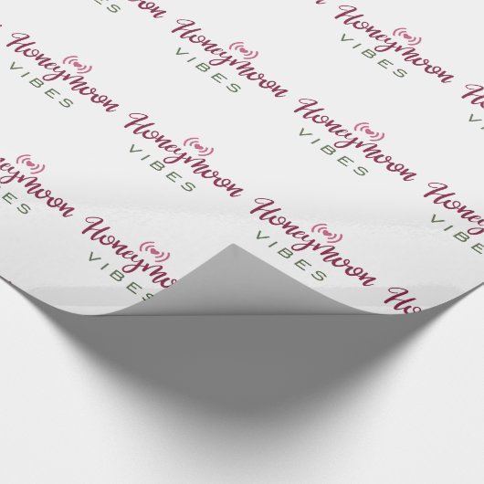 Honeymoon Couple Design Honeymoon Vibes Geschenkpapier (Ecke)