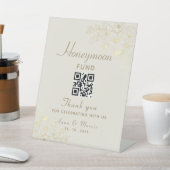 Honeymoon Fund Gold Wedding QR Code Sockelschild (In SItu)