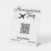 Honeymoon Funds QR Code Hochzeitsflugzeug Sockelschild (Vorderseite)