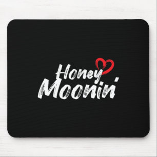Honeymoonin - Brautgroom Ehepaar Liebe Ehe Med Mousepad
