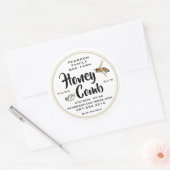 Honig mit Comb Label Flying Bee auf Weiß Runder Aufkleber (Umschlag)
