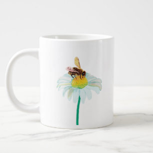 Honigbiene auf einer weißen Blume Jumbo-Tasse