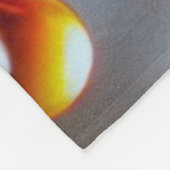 Honigbiene auf Honigwabenrübe mit tropfendem Golde Fleecedecke (Ecke)