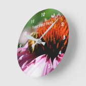 Honigbiene auf rosa Daisy Blume Nature Runde Wanduhr (Winkel)