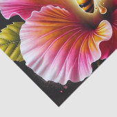 Honigbiene, die einen blühenden, hellen Hibiskus b Seidenpapier (Ausschnitt)