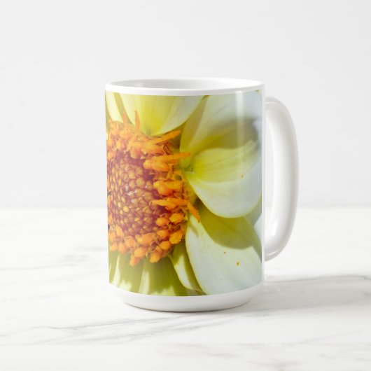 Honigbiene und Blume Kaffee Tasse. Kaffeetasse (VorderseiteRechts)