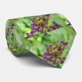 Honigbiene und violette Blumen Krawatte (Gerollt)