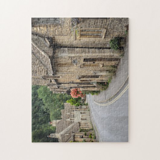 Honigfarbene Hütten im Schloss Combe, BRITISCHES Puzzle (Vertikal)