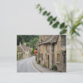 Honigfarbene Hütten in der Cotswolds-Postkarte Postkarte (Stehend Vorderseite)