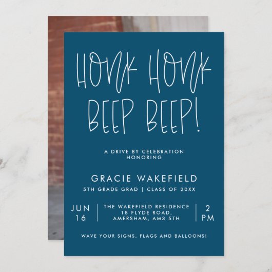 Honk Honk Blue Typographic Drive by Grad Party Einladung (Vorne/Hinten)
