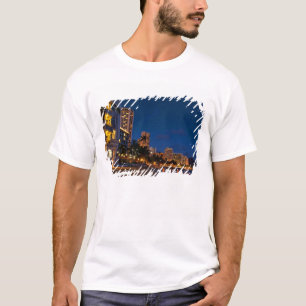 Honolulu, Oahu, Hawaii. Nachtexposition T-Shirt