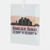 Honolulu Skyline Latitude und Längengrad Ornament Aus Glas (Vorderseite links)
