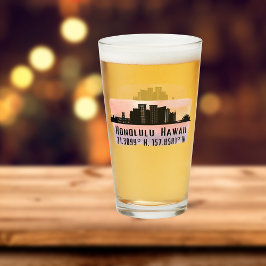 Honolulu Skyline Latitude und Longitude Pint Glas