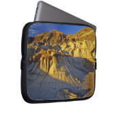 Hoodoos bei Drumheller Alberta, Kanada Laptopschutzhülle (Vorne Rechts)