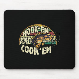 Hook Em Cook Em Go Vintager Fang Mousepad