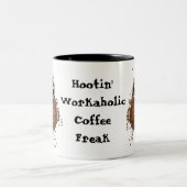 Hootin Workaholic-Kaffee-Freak-Tasseneule Zweifarbige Tasse (Mittel)