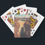 Hoover Dam Travel Art Vintag Spielkarten<br><div class="desc">Hoover Dam in Vektorart Stil. Hoover Dam ist ein Betongräberdamm im Schwarzen Canyon des Colorado River,  an der Grenze zwischen den US-Staaten Nevada und Arizona.</div>