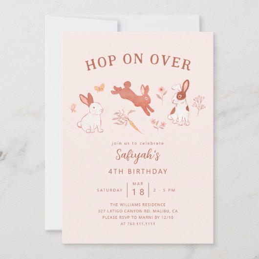 Hop On Over Bunny Girl Birthday Party Einladung (Vorderseite)