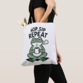 Hop Sip Repeat Lustiges Frosch-Kaffeedesign Tasche (Von Nahem)
