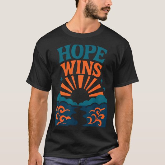 Hope Wins Romans 15_13 Sunrise Ocean Christian T-Shirt (Vorderseite)