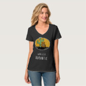 Hopeless Romantic Bear Loves Cactus T-Shirt (Vorderseite Vollansicht)
