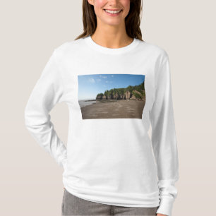 Hopewell Rocks und das Gezeiten-Erforschungsgeländ T-Shirt