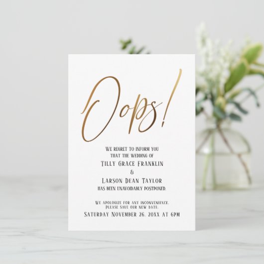 Hoppla! Funny Gold Delayed Wedding Ankündigung (Stehend Vorderseite)