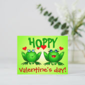 Hoppy Valentinstag Green Cartoon Frogs Postcard Feiertagspostkarte (Stehend Vorderseite)
