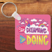 Hör auf zu träumen, fang an, dunkles Violetmetall  Schlüsselanhänger (Vorderseite)