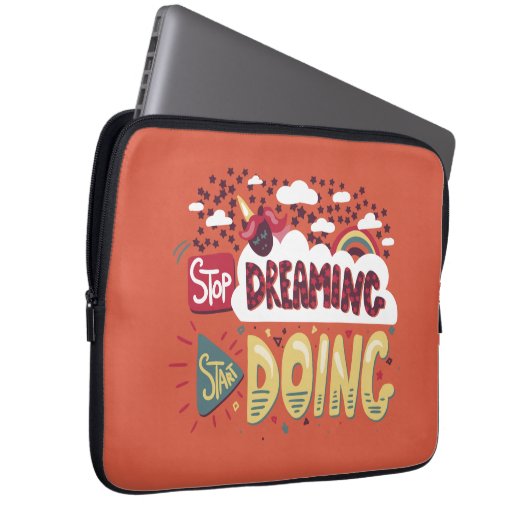 Hör auf zu träumen, mach Orange Red. Laptopschutzhülle (Vorne Rechts)