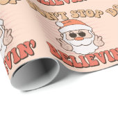 Hör nicht auf, dem Retro-Weihnachtsmann zu glauben Geschenkpapier (Rolleneckpunkt)