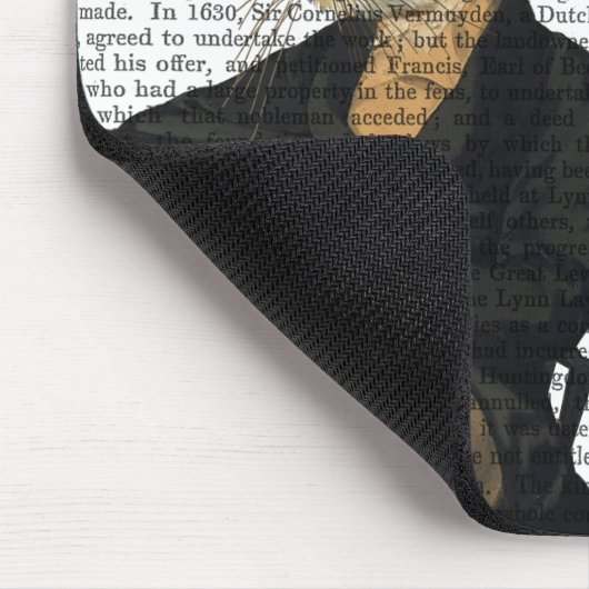 Horatio Hare on Chair Mousepad (Ecke)