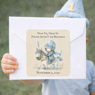 Hören Sie, hören Sie den 1. Geburtstag Ihres Junge Quadratischer Aufkleber