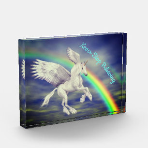 Hören Sie nie auf, über Regenbogen Unicorn zu glau Fotoblock