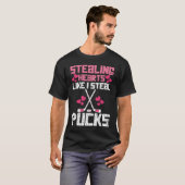 Hören stehlen, wie ich stehle, pucks Funny Hockey T-Shirt (Vorne ganz)