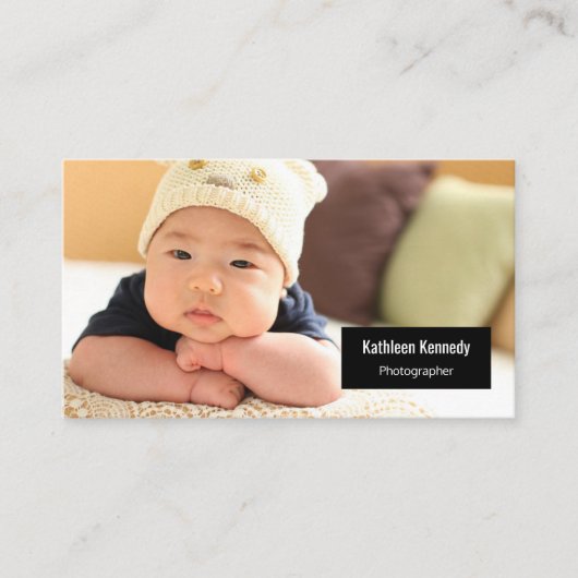 Horizontal Foto Baby Fotograf Moderner Minimal Visitenkarte (Vorderseite)