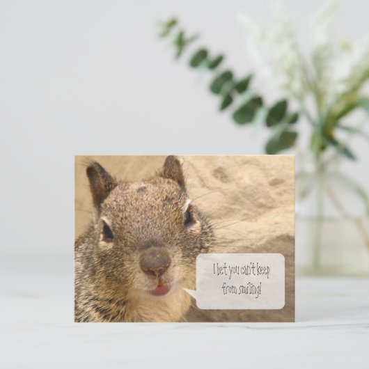 Horizontale Postkarte - Lächelnder Squirell (Stehend Vorderseite)