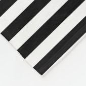 Horizontale Streifen in Schwarz und Weiß Fleecedecke (Ecke)