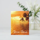 Horizontaler Sonnenuntergang mit Palmen auf Bora B Postkarte (Stehend Vorderseite)