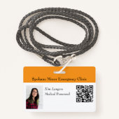 Horizontales ID-Foto und QR-Abzeichen Orange Ausweis (Vorderseite mit Schlüsselband)