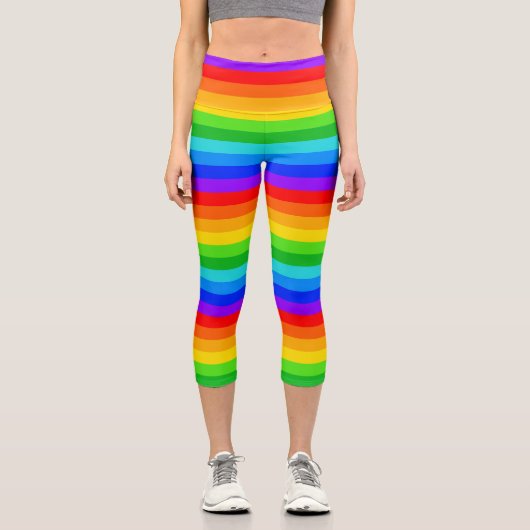 Horizontales Regenbogen-Streifenmuster Capri Leggings (Vorderseite)