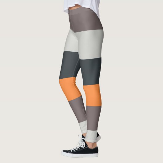 Horizontales Streifenmuster Orangensand-Holzkohle Leggings (Links)