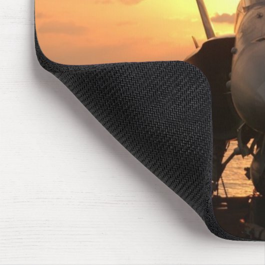 Hornisse F-18 in Meer an Bord des Mousepad (Ecke)