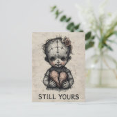 Horror Art of Stitched Doll with Broken Heart Postkarte (Stehend Vorderseite)