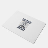 Horror-Motivations-Shirt mit Undead Courage Zitat Fußmatte (Schrägansicht)