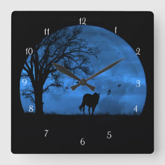 Horse and Full Moon Blue Beautiful Quadratische Wanduhr
