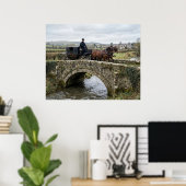Horse-Drawn Carriage on Stone Bridge Poster (Heimbüro)