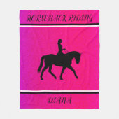 HORSEBACK REITMÄDCHEN PERSONALISIERT IN PINK & SCH FLEECEDECKE (Vorderseite)