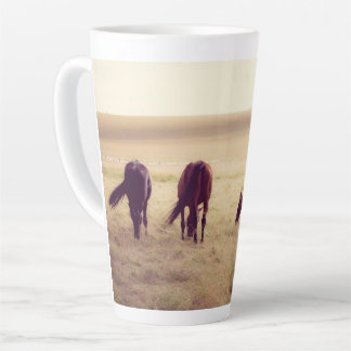 Horses on pasture milchtasse