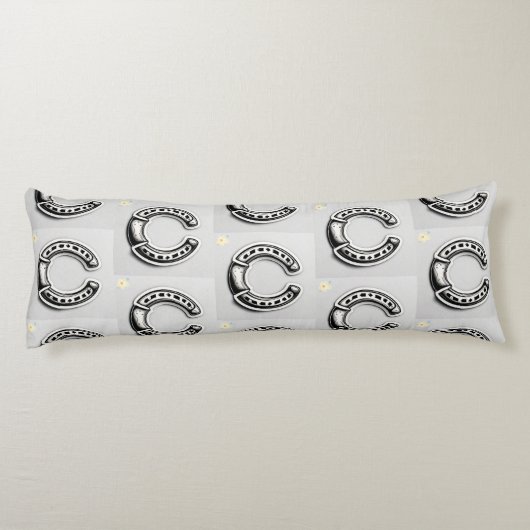 "Horseshoe Elegance" Seitenschläferkissen (Rückseite)